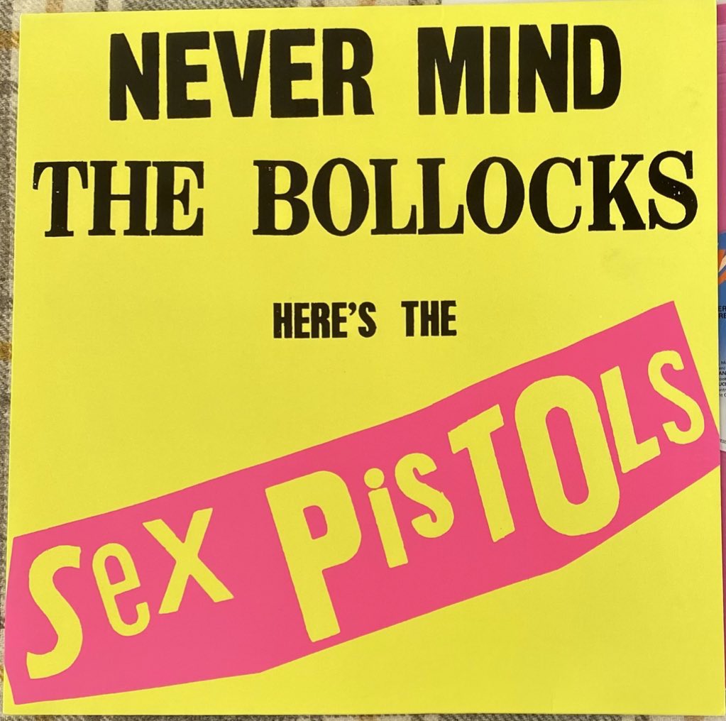 #SundaySpinning The more I leave this album between plays the more I love it. An absolute stunner - never gets old even when we do!🩷💛🖤 #SexPistols #NeverMindTheBollocks 'Anarchy ' still gives me goosebumps 💥 @NewWaveAndPunk @phatalstu @Schnitzel63 @FatOldAnarchist