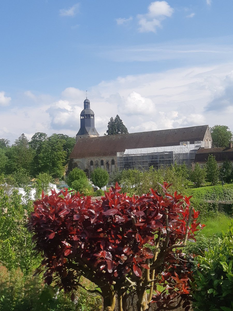 Le Perche en Eure-et-Loir. Thiron-Gardais🌳 L'abbaye de l'ordre de Tiron. #MagnifiqueFrance