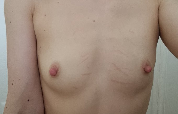 👀  (Le plus dr&ocirc;le c'est que j'ai absolument aucune id&eacute;e de quand et comment on a fait &ccedil;a) https://t.