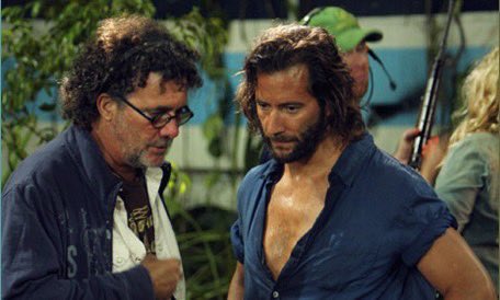 Ian on the set of #LOST with director #JackBender #HenryIanCusick #DesmondHume #inourfavshirt 🌴💙