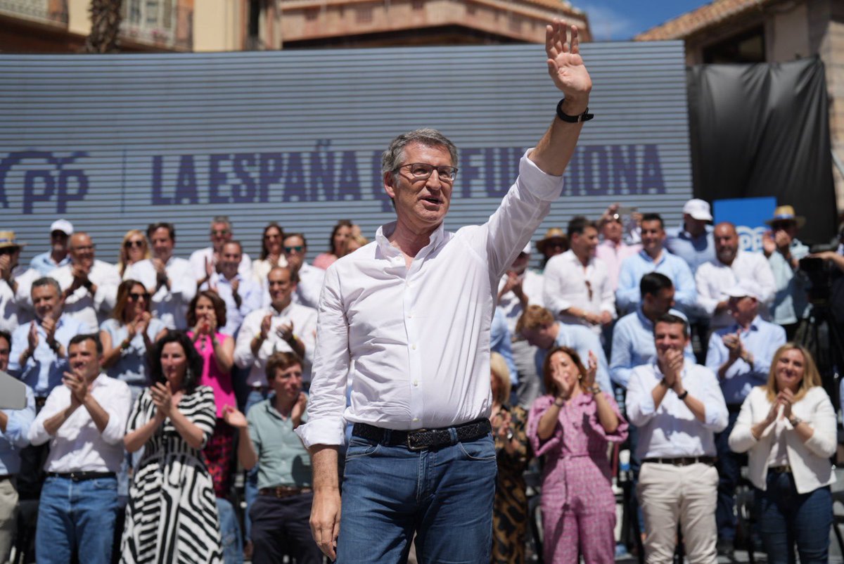 Partido Popular de Calvià (@popularescalvia) on Twitter photo Nuestro presidente <a href="/ja_amengual/">Juan Antonio Amengual</a> junto a @ferrioljaume, en el acto del <a href="/ppopular/">Partido Popular</a> #LaEspañaquefunciona que se ha celebrado esta mañana en Málaga!👏🏼
#26M #9J Elecciones Europeas📆. Nuestro presidente <a href="/ja_amengual/">Juan Antonio Amengual</a> junto a @ferrioljaume, en el acto del <a href="/ppopular/">Partido Popular</a> #LaEspañaquefunciona que se ha celebrado esta mañana en Málaga!👏🏼
#26M #9J Elecciones Europeas📆.