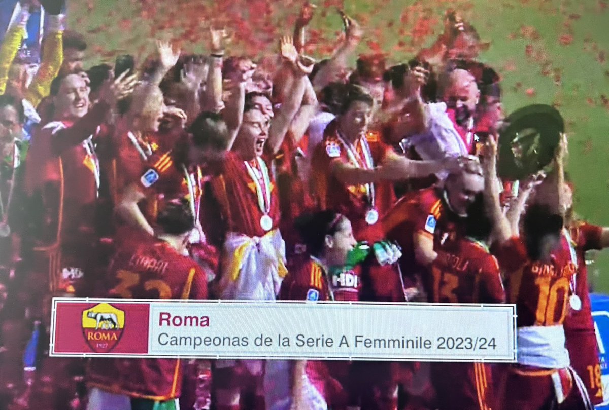 Campeonas de Italia!!🇮🇹 @ASRomaFemminile 👏👏👏🏆🏆
Gracias por acompañarnos ⚽️ @Ruthcarrilloym 
#SerieAFemminile
#ESPN
#ESPNenStarPlus