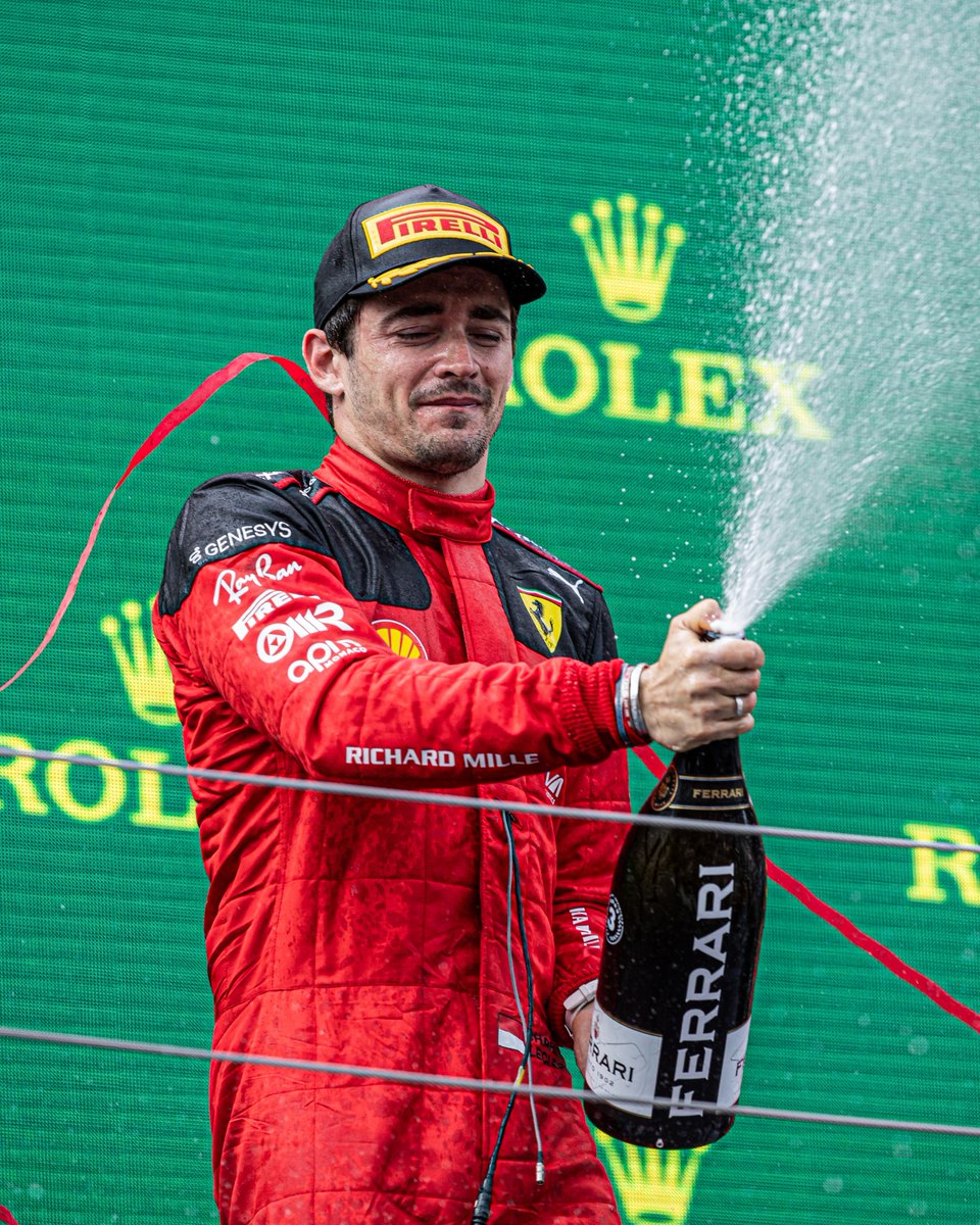 Charles Leclerc, Michael Schumacher'den 18 yıl sonra Imola'da podyuma çıkan ilk Ferrari pilotu oldu.