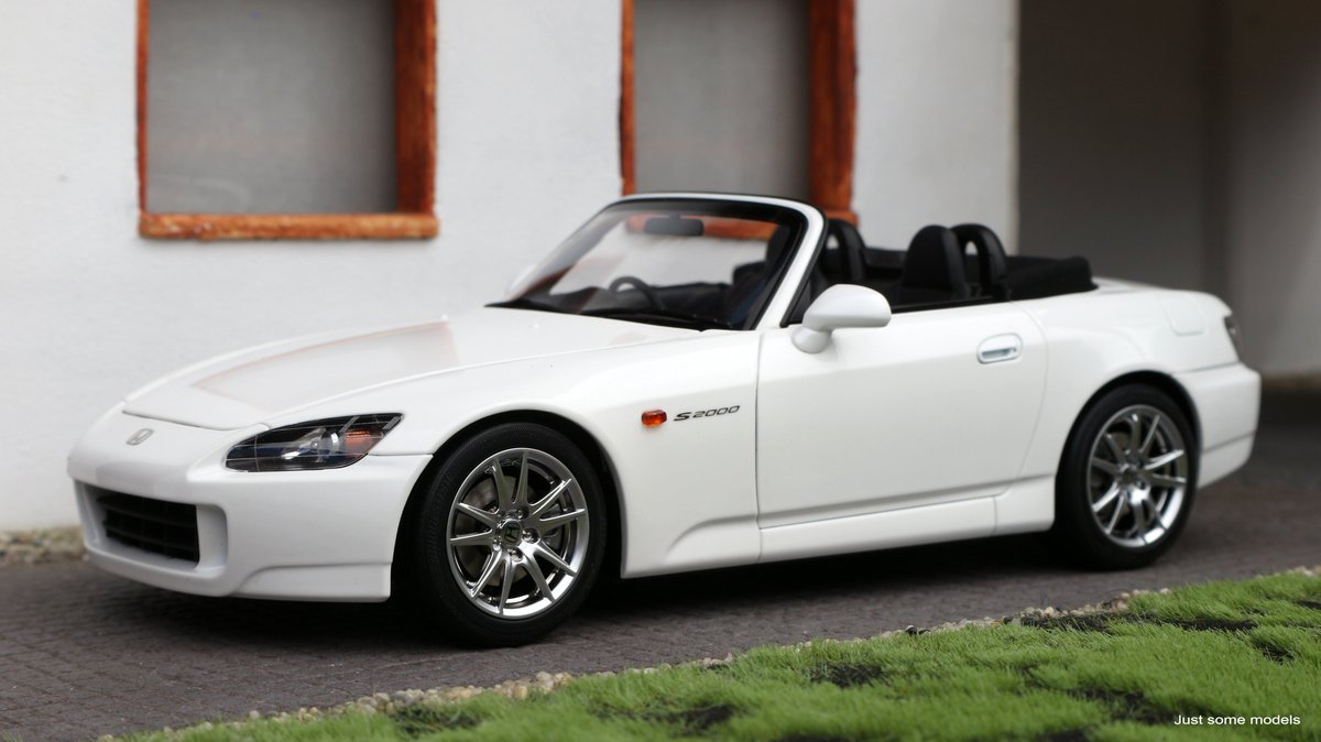 1:18 Honda S2000 (AP2), Grand Prix White - Motorhelix Full review