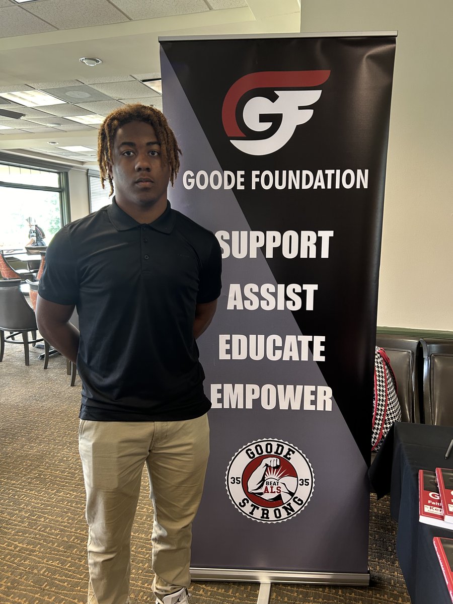 slide7__'s tweet photo. Thankful for the opportunity to spend time with University of Alabama legend Kerry Goode of the Goode Foundation at Canongate Golf Club. Inspired by greatness. #GoodeStrong #EndALS https://t.co/wvPY08UoRd