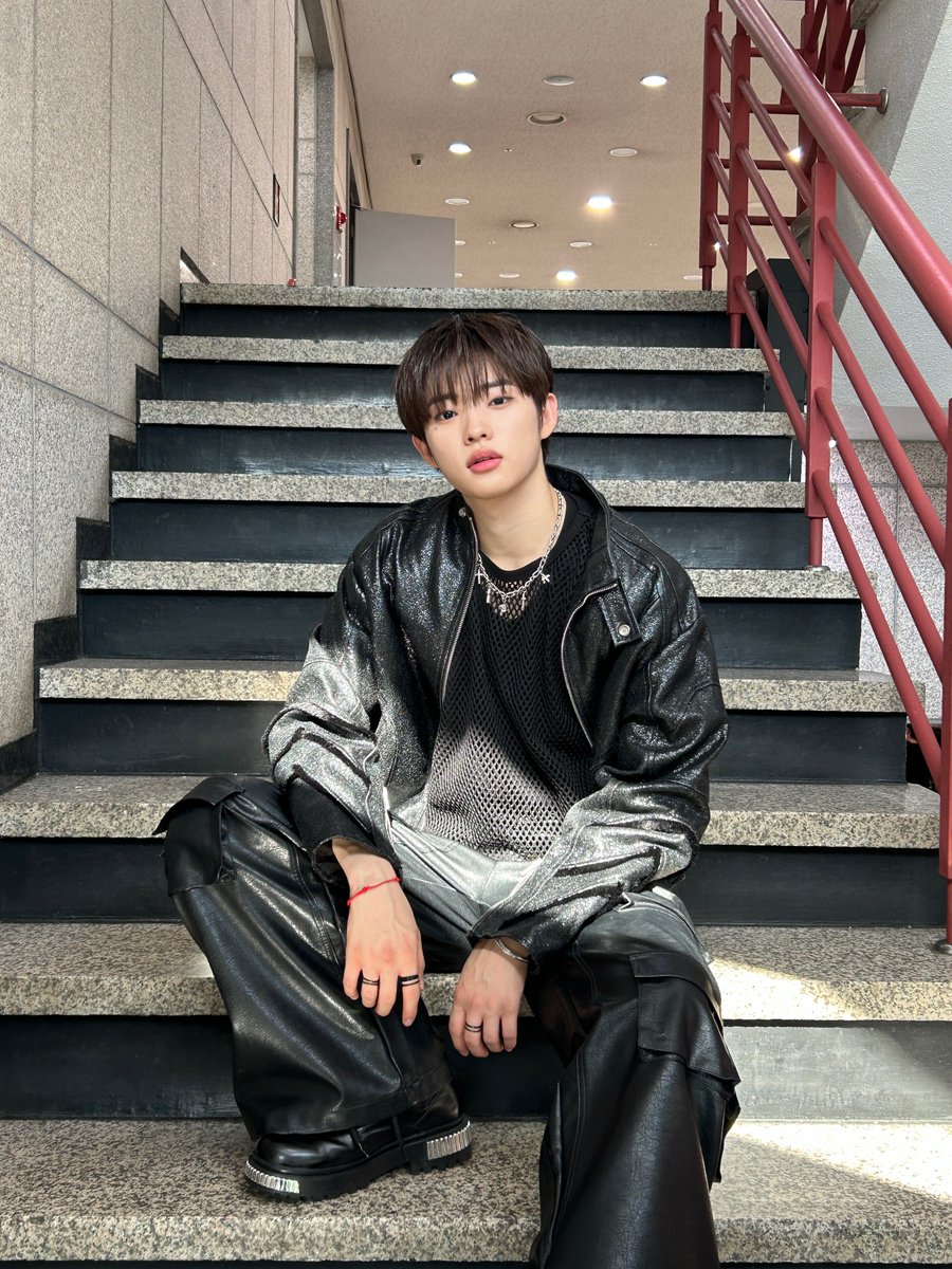 TIOT_NOW's tweet photo. [#예찬]
너무나도 짧게만 느껴졌던 락땡 활동🥹 꿈만 같았던 데뷔 활동이 벌써 이렇게 끝이 났네요 이 모든 게 아직도 꿈만 같고 신기하기만 해요. 형들과 함게 정말 즐겁게 활동할 수 있었던 것 같아서 너무 고맙고 로티 분들께도 감사드리고 사랑합니다!!

#신예찬 #SHINYECHAN
#TIOT #티아이오티 
#Kick_START #ROCKTHANG