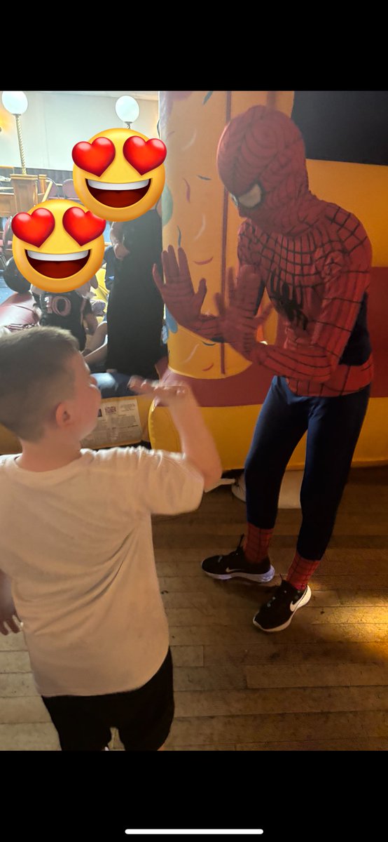 Gilliancallan10's tweet photo. When Spider-Man comes to your birthday party ❤️@BridgetPrimary https://t.co/4SQflMAcYX