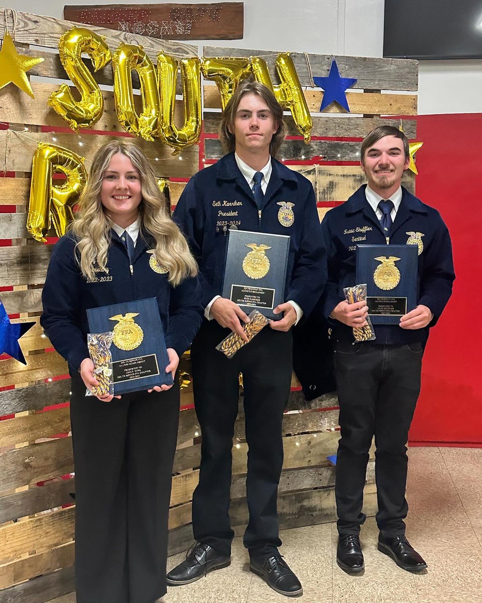 What a night at the FFA Banquet! Congrats to our seniors and award winners. A huge thanks to every supporter for making it all happen!🎉🎓🌟