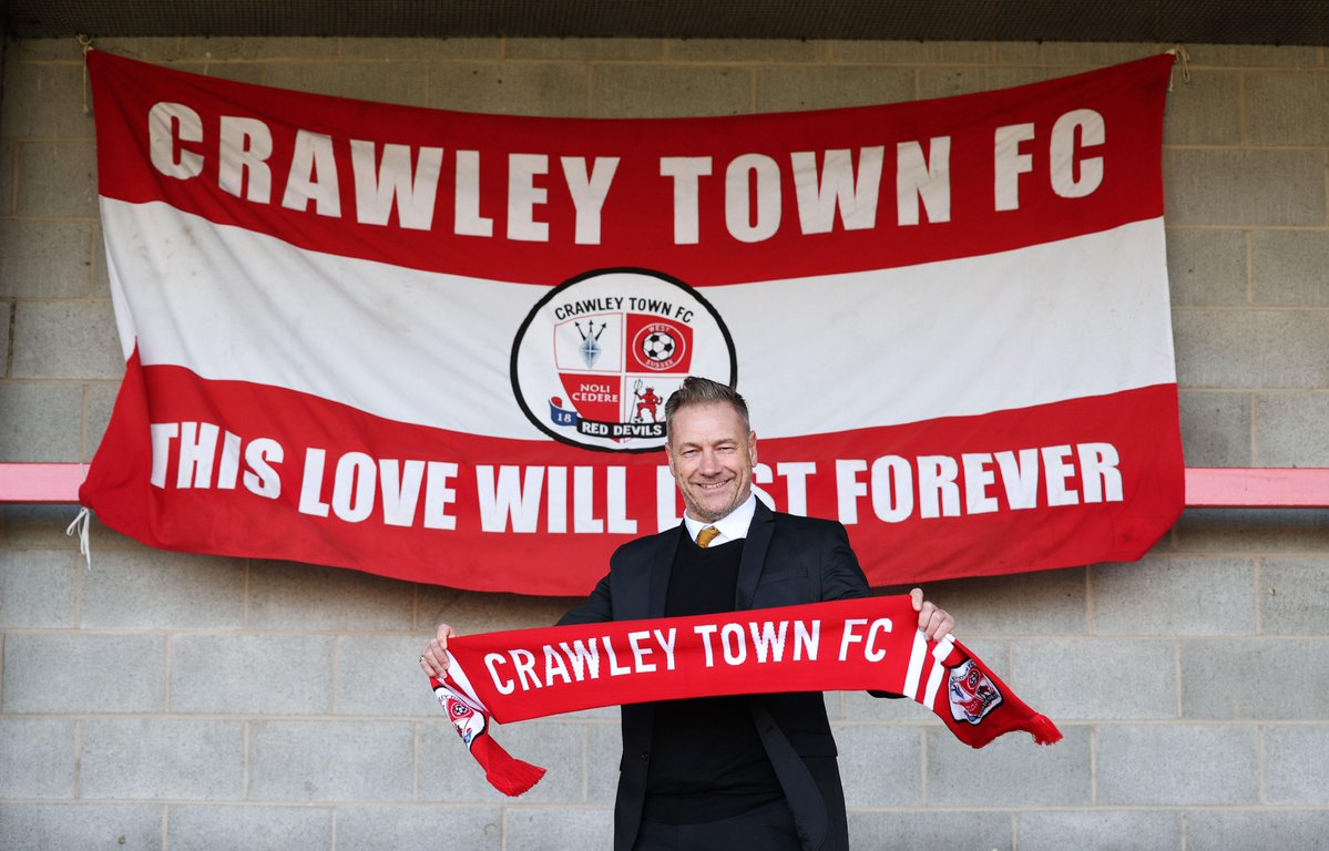 💰 Second-lowest budget in League Two ⬇️ Favourites to go down 🎄15th place on Christmas Day ✅ Points taken off Stockport & Mansfield ✅ Just 3 defeats in 11 away games ✅ Biggest play-off win in EFL history Crawley Town are League Two play-off champions.🍾 #TownTeamTogether