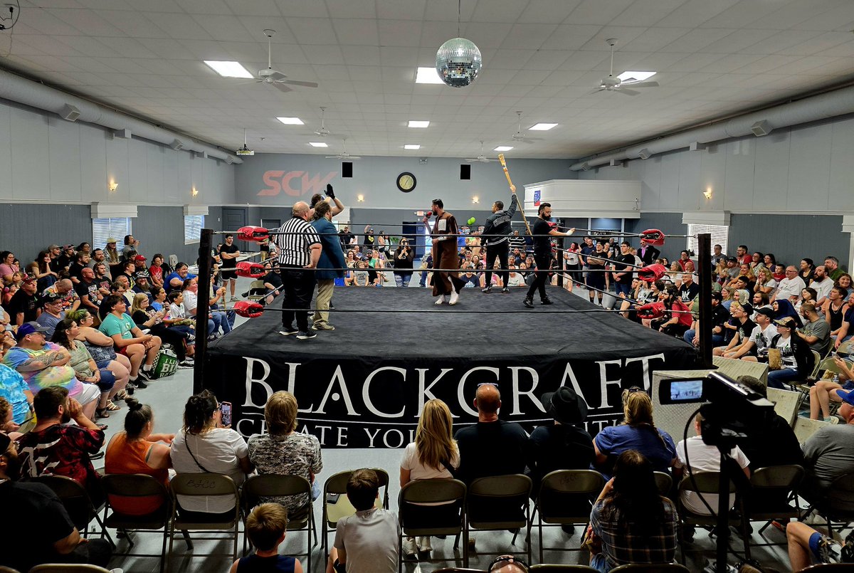 🚨 BREAKING NEWS 🚨 With the help of our fans, the Blue Grass Community Center & its employees, plus the entire SCWPro roster & staff, we raised a grand total of $5,658 for Austin as he continues his battle w/ cancer! When we come together as one, amazing things can happen! 👏