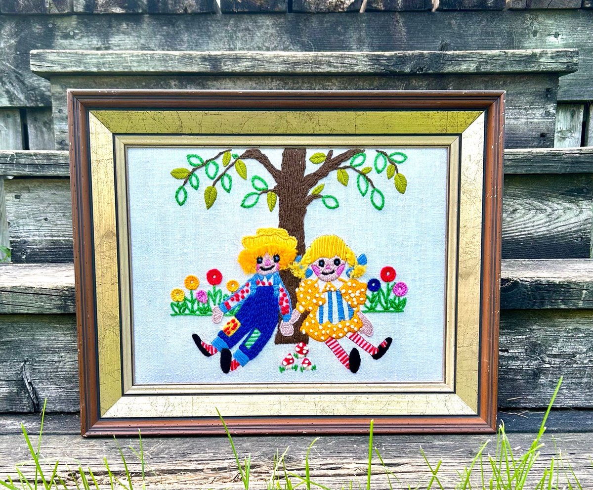 This cute & vintage Needlepoint piece is available on @Etsy ⁦@beezyandco⁩ beezyandco.etsy.com/listing/173406… #etsy #etsyvintage #vintage #vintageneedlepoint #walldecor #wallhanging #needlepoint #1970s #cute #creepy #vintagehome #etsystyle #homedecor #retro #retrohome