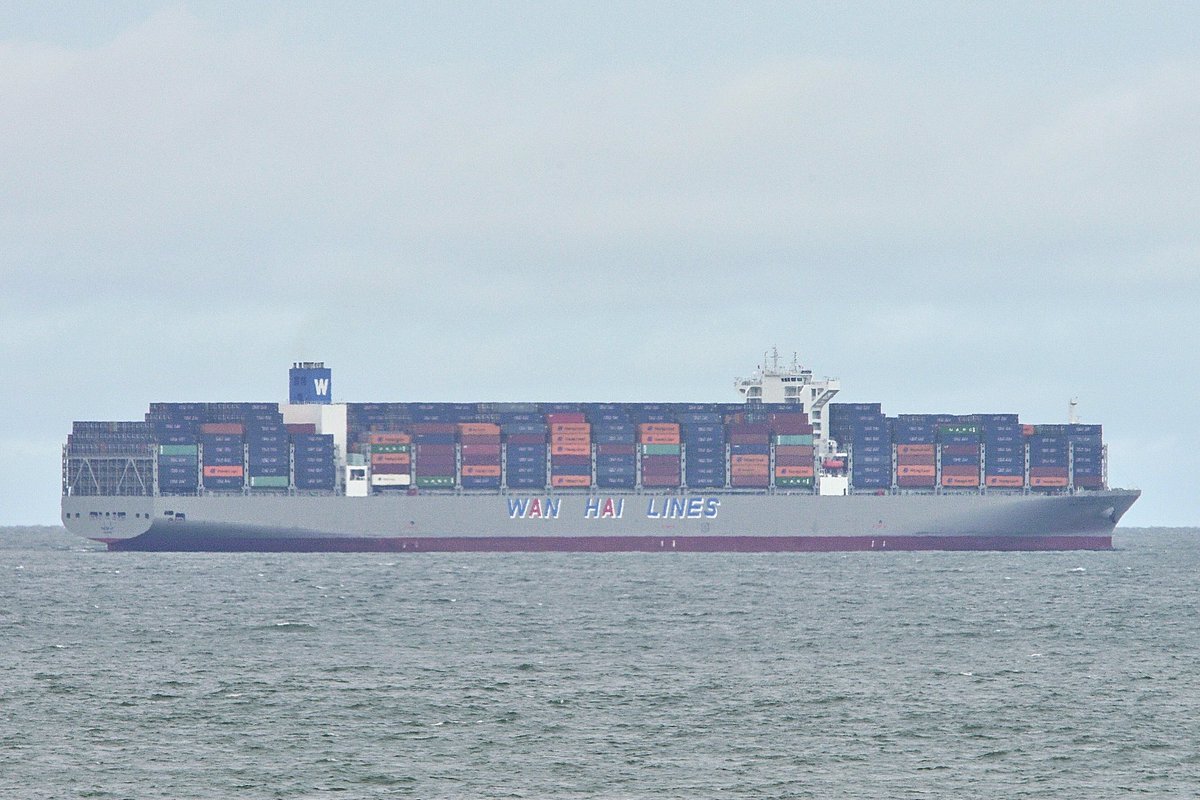The WAN HAI A09, IMO:9555113 en route to Savannah, Georgia USA, flying the flag of Singapore 🇸🇬. #WanHaiLines #ContainerShip #WanHaiA09 #ShipsInPics