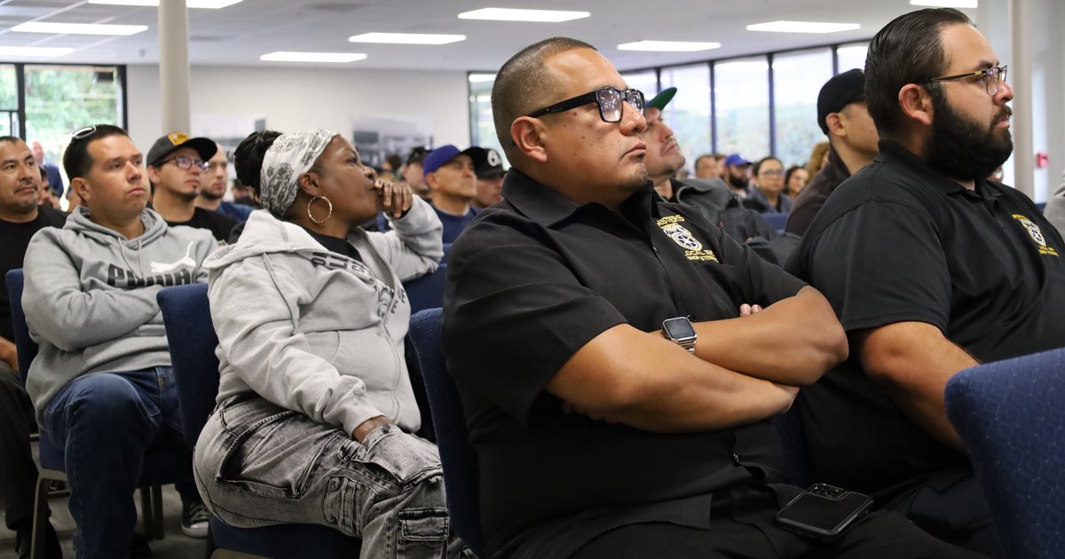 Local_396's tweet photo. π£ Huge shoutout to all the incredible members of Teamsters Local 396 who attended our General Membership Meeting and Presidential Town Hall today! Your active participation and powerful voices make our Local Union strong and our democracy vibrant. πͺπ #Local396 #UnionStrong https://t.co/TIzcouxHbf