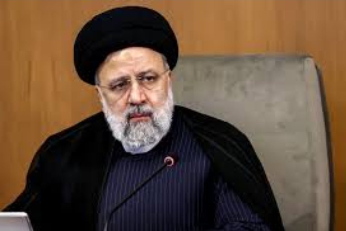 Iran : un hélicoptère présidentiel contraint à 'un atterrissage brutal', incertitudes sur le sort du chef de l'État Ebrahim Raïssi surnommé' le boucher de Téhéran' !