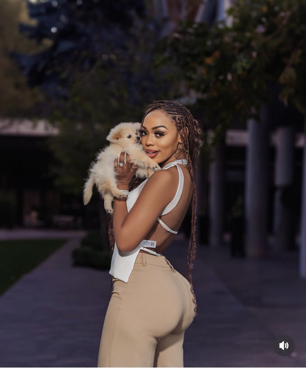 Khosi took her dog for a photo shoot and that alone is choking pple cause we all know shoots are expensive…She posted days ago that she would stop shrinking herself.I think we’re about to experience Pepper them Khosi!🤣

ODOGWU KHOSI TWALA
UNPREDICTABLE KHOSI TWALA
#KhosiTwala