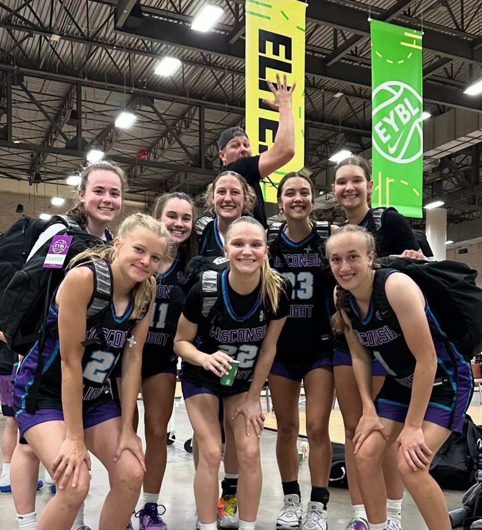 5-0 AT NIKE EYBL SESSION #2❗️❗️❗️
Had such a fun weekend in Iowa with my teammates💙💜 #RoadToCHI #TheFlightWay

<a href="/WiFlightElite/">Team PRIME Nation GEYBL</a> <a href="/NikeGirlsEYBL/">Nike Girls EYBL</a>
<a href="/CoachNicLevy/">Nic Levy</a> @TyHaliburton22 <a href="/PGHWisconsin/">𝐏𝐫𝐞𝐩 𝐆𝐢𝐫𝐥𝐬 𝐇𝐨𝐨𝐩𝐬 𝐖𝐢𝐬𝐜𝐨𝐧𝐬𝐢𝐧</a>