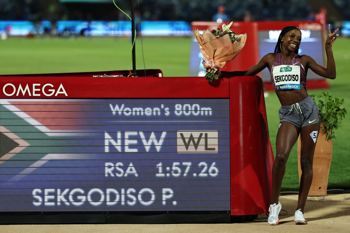 A new WORLD LEAD for 22-year-old Prudence Sekgodiso 🇿🇦 as she runs 1:57.26 for a women's 800m win in Marrakech, just beating out Habitam Alemu 🇪🇹 at the line.

#MarrakechDL

📸: Getty