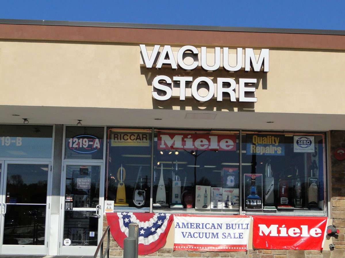 FrederickCounty's tweet photo. Need a quick rug clean? Stop by The Vacuum Store to check out their utilities or call:
📞(301) 695-8222
1219 W Patrick St, Frederick, MD 21702

Own a local business? Join https://t.co/mEdznV2M9Y - #shoplocal #frederickbusiness #vacuum #vacuumstore #rugcleaning https://t.co/2pCeVvQIOs