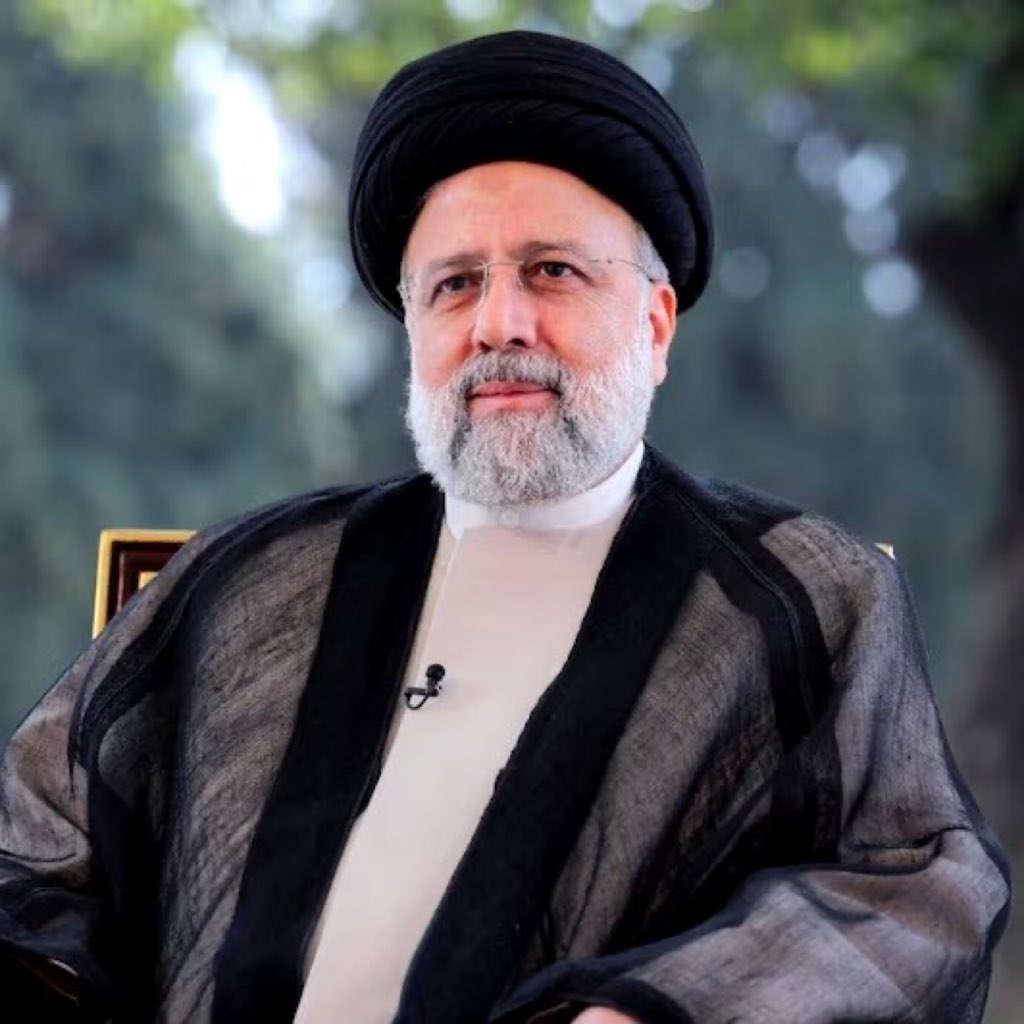 Encouraging update: Iran’s Vice President reports they are in communication with two of President Raisi’s companions from the crash. Hoping for more good news soon. #Iran #EbrahimRaisi #Ibrahimraisi