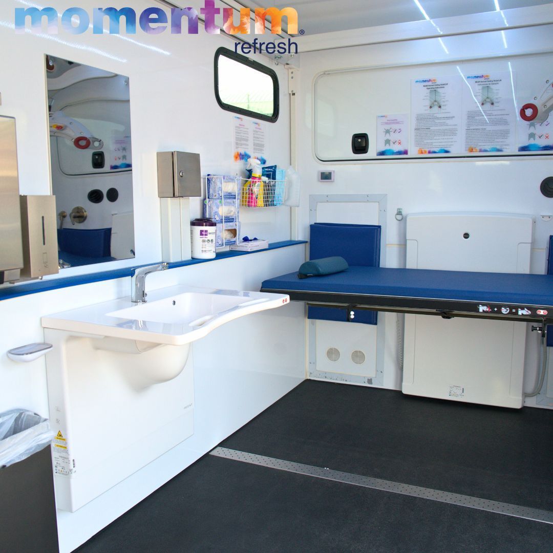 Refresh4All's tweet photo. Explore the innovative design of Momentum Refresh - a clean and spacious mobile accessible restroom that surprises everyone! 🤗 ✨ #MomentumRefresh #UniversalDesign #InnovativeFeatures https://t.co/ptIyih5575