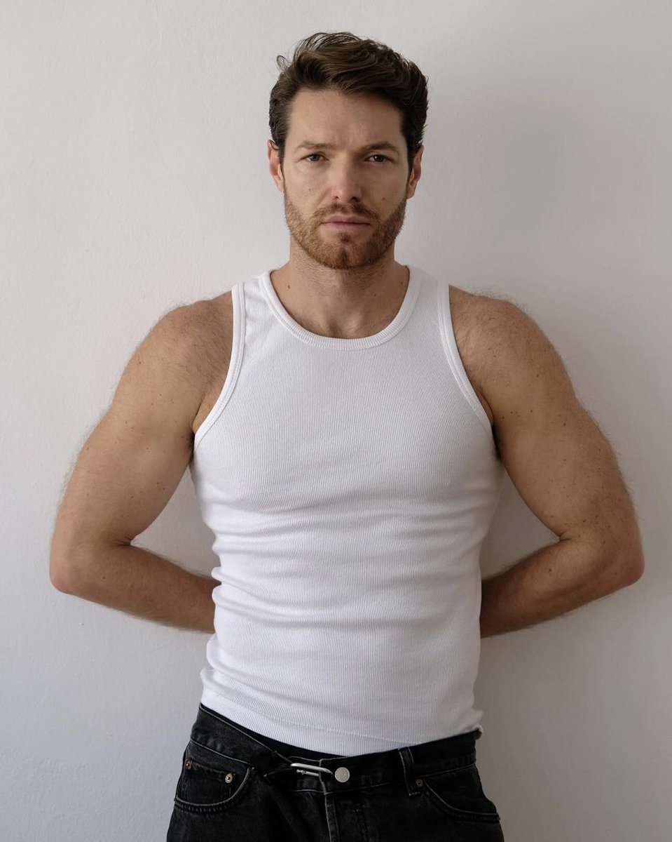 By Andrey Popov 🤍