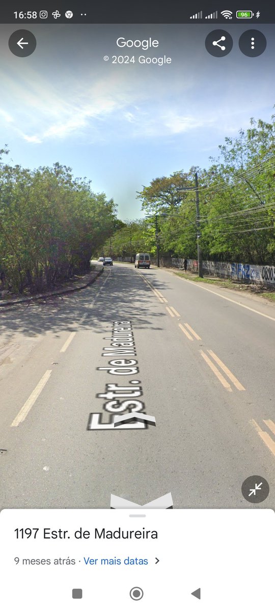 Alguém quer mim coloca pra mamar nesse lugar e comer um cu