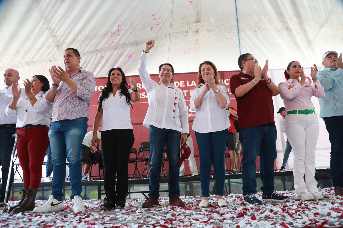 Fue un honor acompañar a, @margarita_gs, nuestra futura Gobernadora, al Presidente de Morena, @mario_delgado y a @adan_augusto, a la toma de protesta de la estructura de la #4T en #Morelos. La unidad, apoyo y cariño del #pueblo, serán nuestra fortaleza para lograr el triunfo.