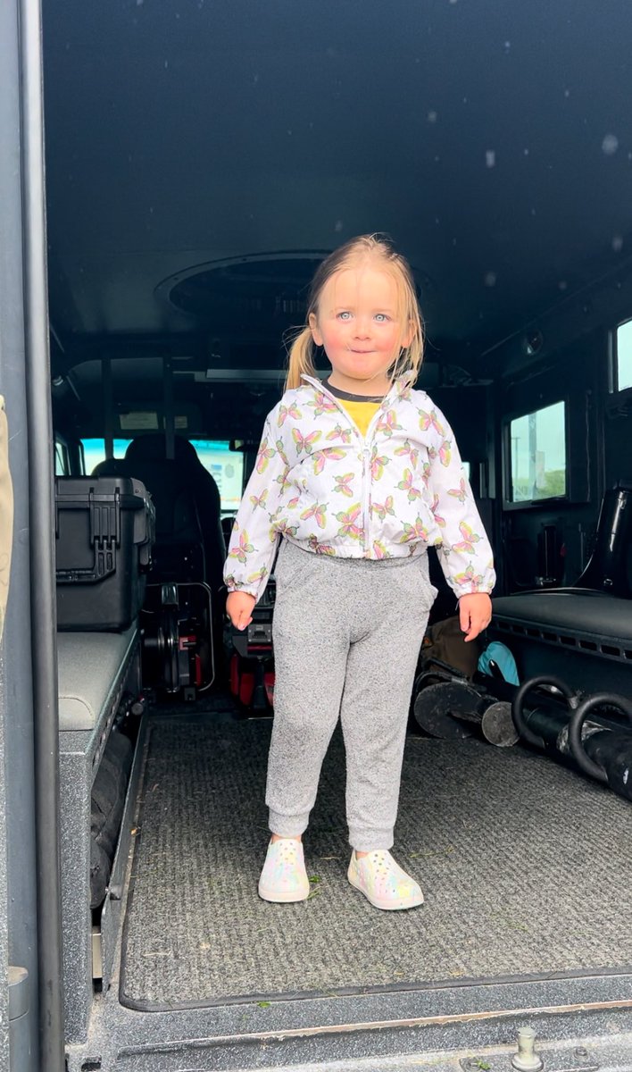 smile says it all; I’m so blessed that you find joy in the smallest of things

#happy #girldad