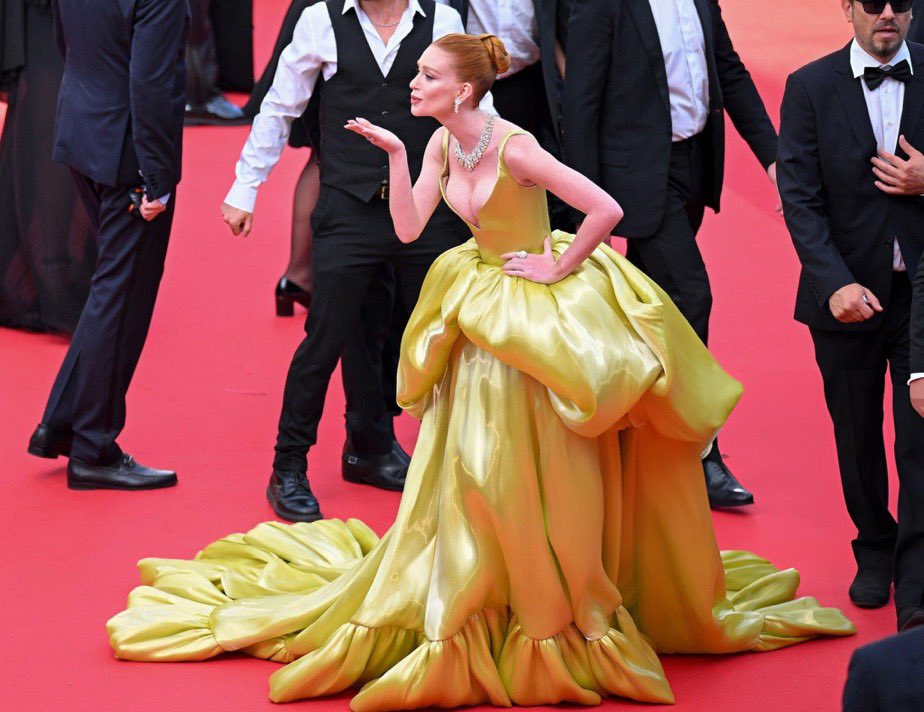 Marina Ruy Barbosa no tapete vermelho do Festival de Cinema de Cannes.