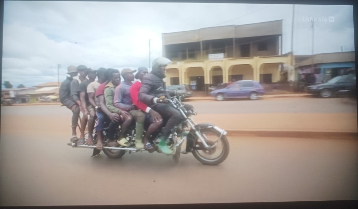 TitiNdema's tweet image. #TT237
Le documentaire " Afrique vu du Ciel" avec le Cameroun est disponible sur l'application #MyCanal Épisode 9 sur la chaîne Ushuaia TV.
Ce qui vous permettra de voir et revoir en famille notre beau pays 🇨🇲 et sans modération 😁
#ProdExe
#FoN