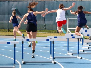 Join our Track and Field Fundamentals webinar which will explore the fundamentals of Track and Field Athletics, covering all the principal running, jumping and throwing events. Book here bit.ly/3UVko8d