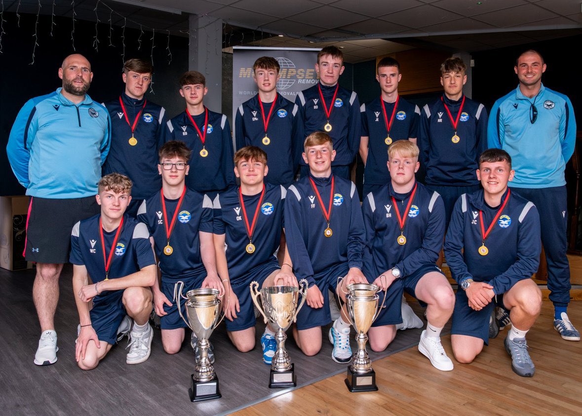 👏🏻 Congratulations to all of Academy players and coaches for another successful season, and well done to everyone who picked up an award at yesterday’s end of season celebration. 

All of the photographs are available here ⤵️

 amazon.co.uk/photos/share/Z…

🟡🔵

📸 <a href="/SnapshotsHQ/">SnapshotsHQ</a>