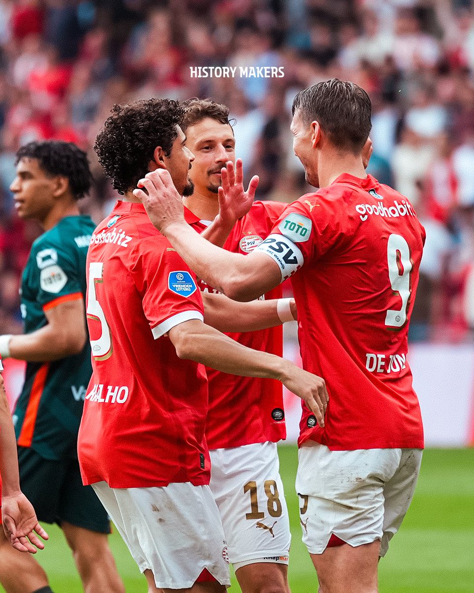 PSV is the first @eredivisie team ever to score in all 34 Eredivisie matches in a season 🔥