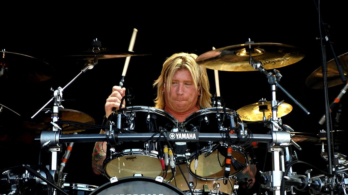 Jon Wysocki, original drummer of Staind, has died at the age of 53 → cos.lv/7wQu50RMji1