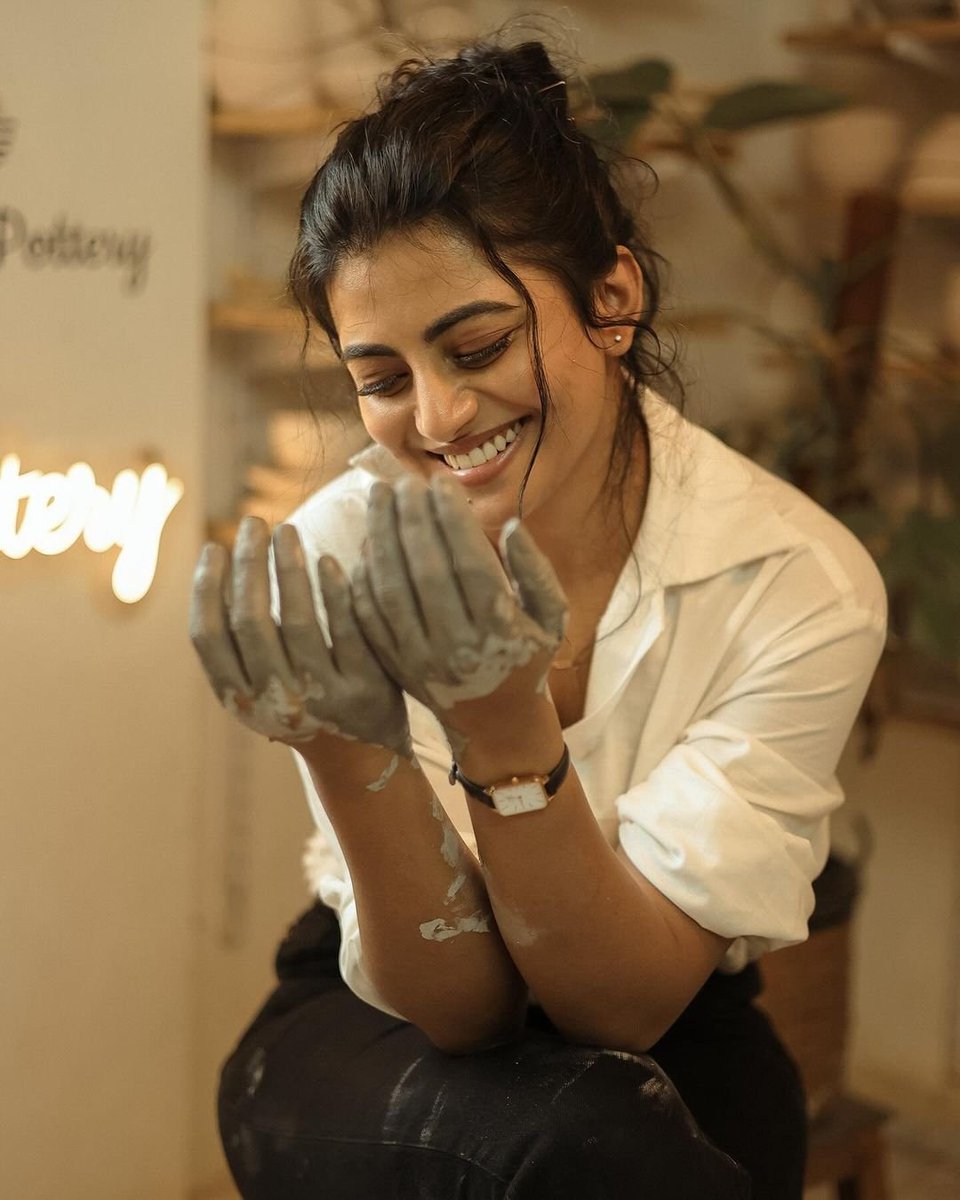 anandhikayaloff's tweet image. Life is an art make it your masterpiece ❤️

#anandhi #kayalanandhi