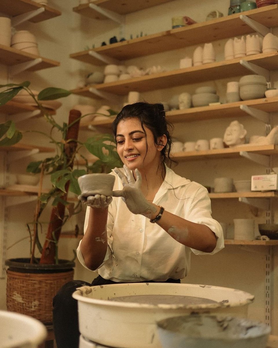 anandhikayaloff's tweet image. Life is an art make it your masterpiece ❤️

#anandhi #kayalanandhi