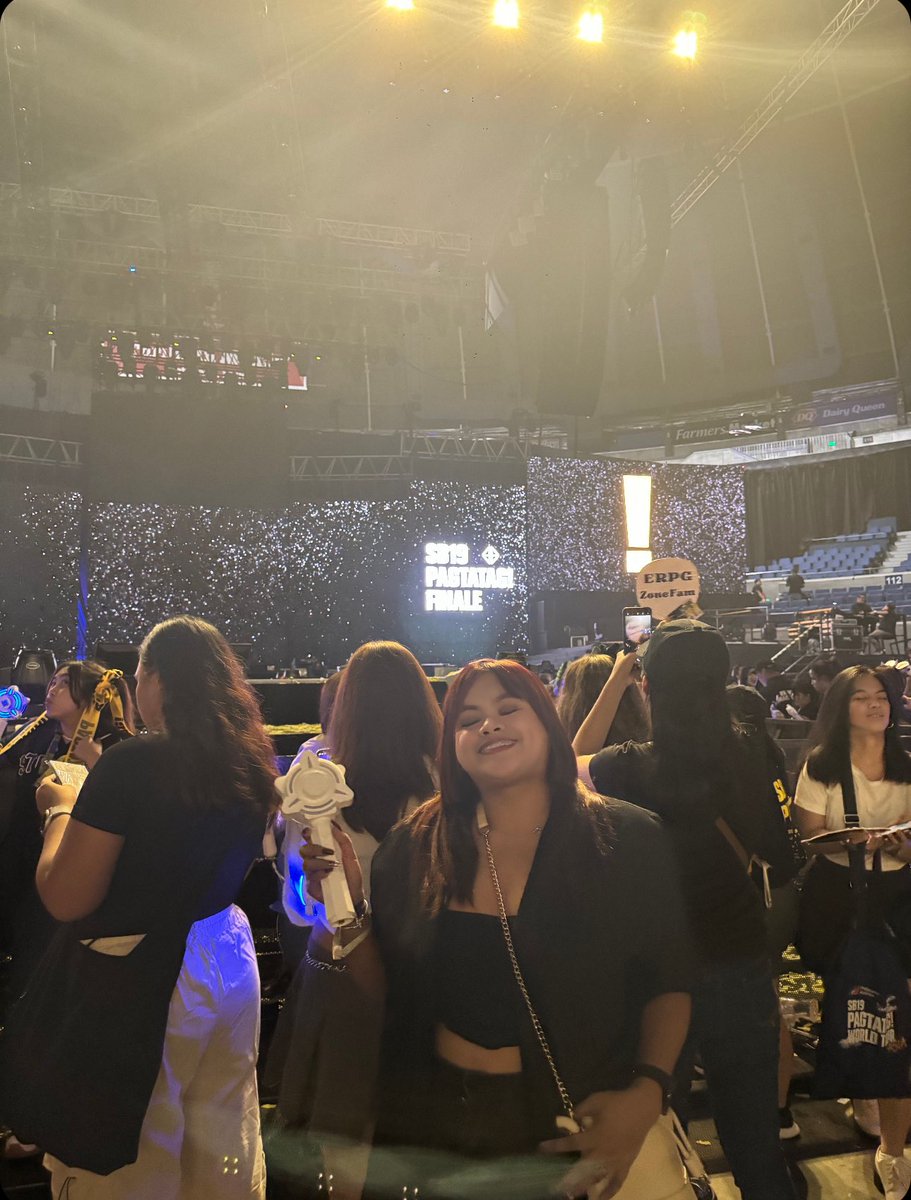 jazzwaaans's tweet photo. Grabe kayo talagaaaa, @SB19Official 🥹🥹
Salamat nanaman sa pagpapasaya sakin.
Worth it nanaman po ung 7 hrs na pagtayo ko 🤍 See you soon uliiit 🥺🥺🥺

#SB19PAGTATAGFINALEDay2 #SB19PAGTATAGFINALE #SB19 https://t.co/zucjWu4CyV