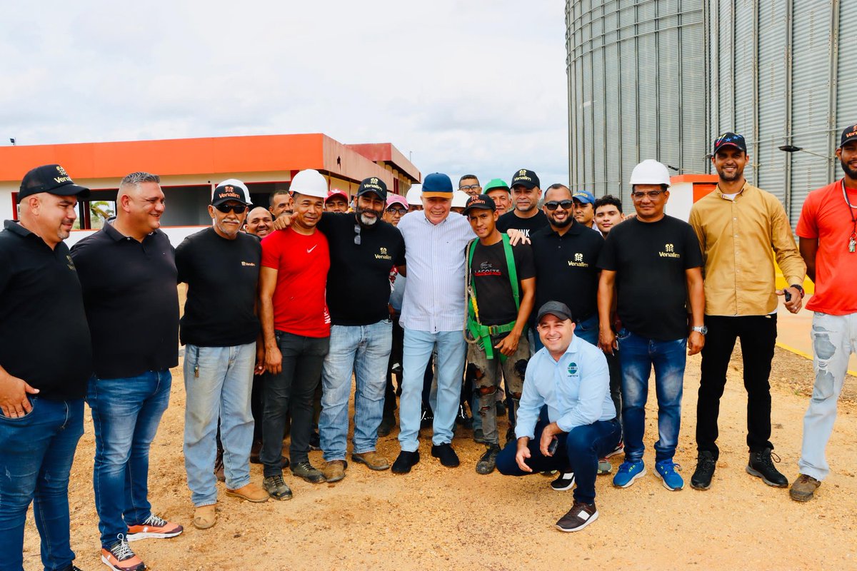 INTi_Venezuela's tweet photo. Con el objetivo de impulsar el desarrollo productivo de la ZEEAO, iniciamos las actividades con la inspección del Complejo Agroindustrial José Ignacio Abreu e Lima ubicado en la zona sur de Anzoátegui, gracias a las políticas agrarias del Pdte. @NicolasMaduro. https://t.co/RoTiaWJkjm