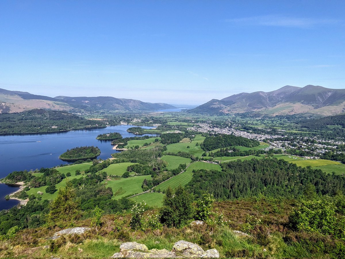 benbrown94's tweet photo. Had the best time running around Derwent Water today for my penultimate long run before marathon day. 

You could even call it warm weather training.. 🥵

#lakedistrict https://t.co/fDhw7Bg0FV