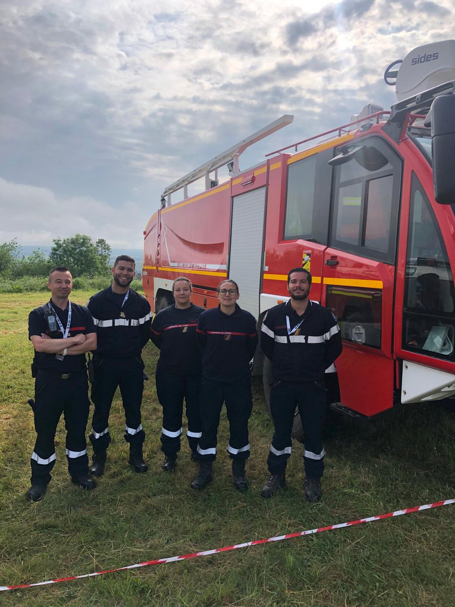 🛩️ Sur les deux jours du #meeting #aérien de Cerny / La Ferté Alais, le @sdis91, le SAMU et la @CroixRouge étaient mobilisés pour assurer le secours de tous !