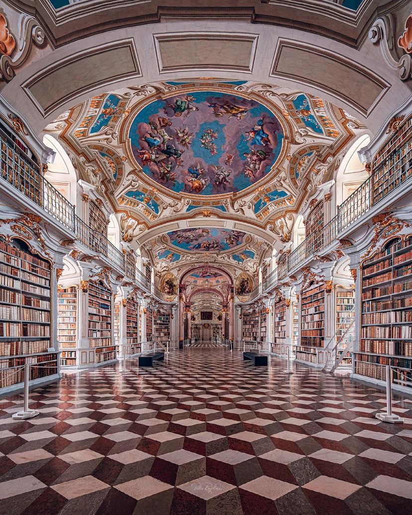 Admont Abbey Library, Austria 🇦🇹
📸: Peter Rajkai