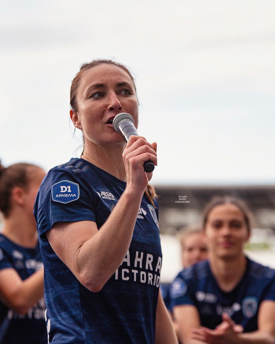 🫡 Direction l’Europe !

Après sa victoire aux tirs au but, le <a href="/PFC_feminines/">Paris FC Féminines</a> termine 3ème du championnat @D1Arkema et se qualifie pour le tour préliminaire de la <a href="/UWCL/">UEFA Women’s Champions League</a>

⚡️ #PFCSDR
⚡️ #MerciJulie
⚡️ #CertifiéParis