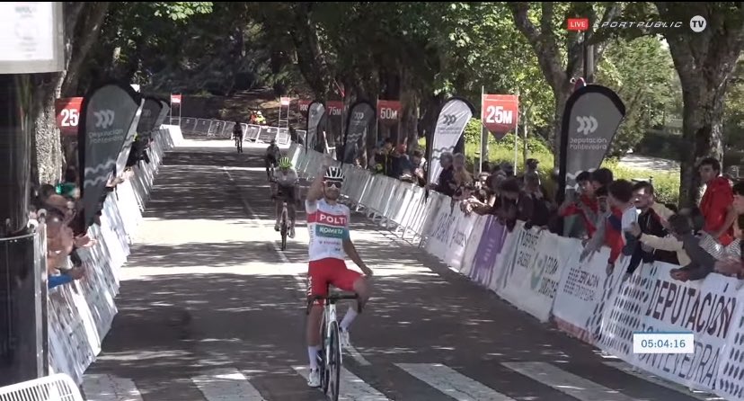 Crónica Copa de España de Vigo Pablo García (Polti Kometa Dev.) logra el doblete ganando también en Vigo y Daniel Cavia (Cortizo) se lleva la Copa de España Élite-Sub23 tras ser sexto hoy. Crónica aquí: avituallamientociclista.com/noticias/post/… ✍ @Hidalgo962 (X) 📸 Polti Kometa Development