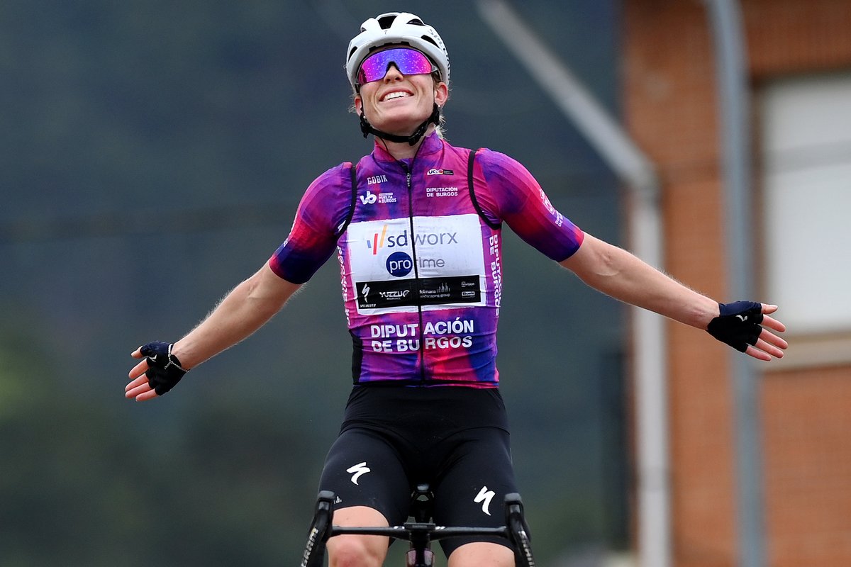 Demi Vollering also takes overall victory in Vuelta Burgos after Vuelta Femenina and Itzulia ‘Maximum score after the Spanish block’ Demi Vollering, after her overall victories in Vuelta Femenina and Itzulia, has also won the Vuelta a Burgos. The Dutch champion managed to take