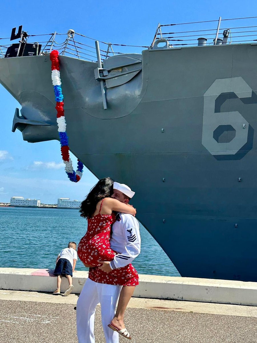 Welcome home USS Carney! 🥳🎉🙌🎊 The guided-missile destroyer returned to @NS_Mayport today after a seven-month deployment, where it was the first ship to intercept land-attack cruise missiles and unmanned aerial vehicles launched by Houthi forces toward Israel in October 2023.