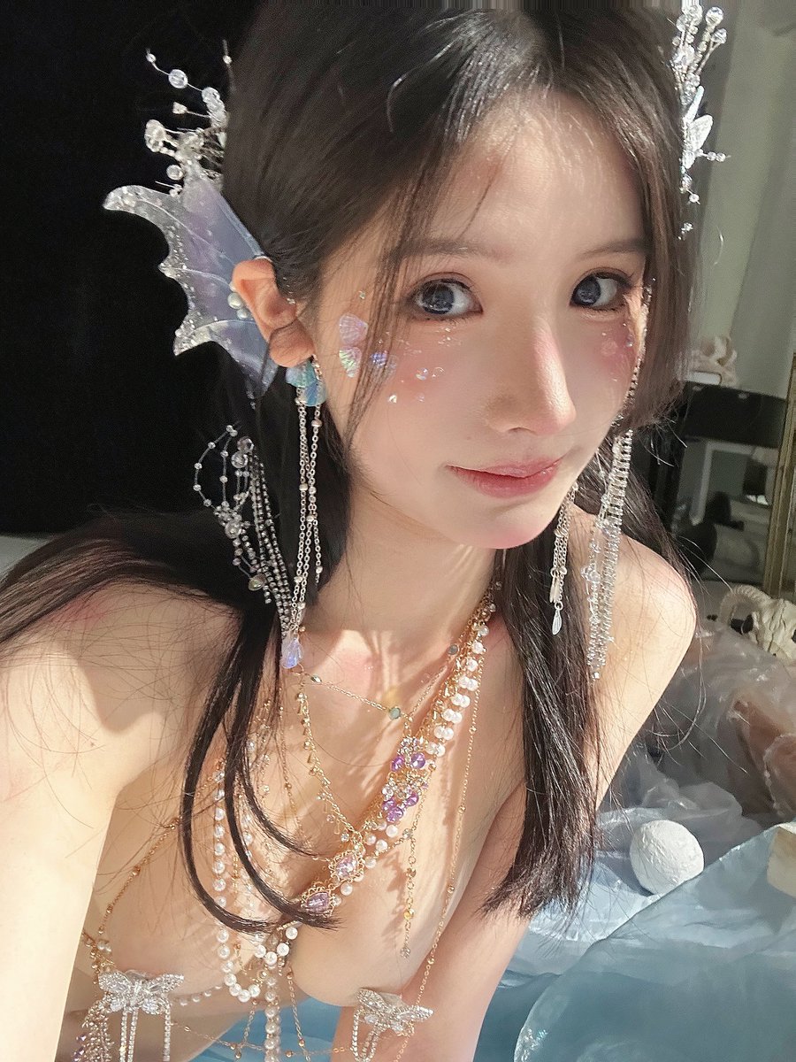 趁叫兽咔咔的时候自己也咔咔几张
正片实在太好看了 期待一下 https://t.co/nksdQKkmh9