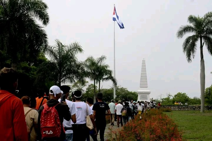 #Cuba recuerda el 129 aniversario de la caída en combate de #JoséMartí. #MartiVive #CubaViveEnSuHistoría