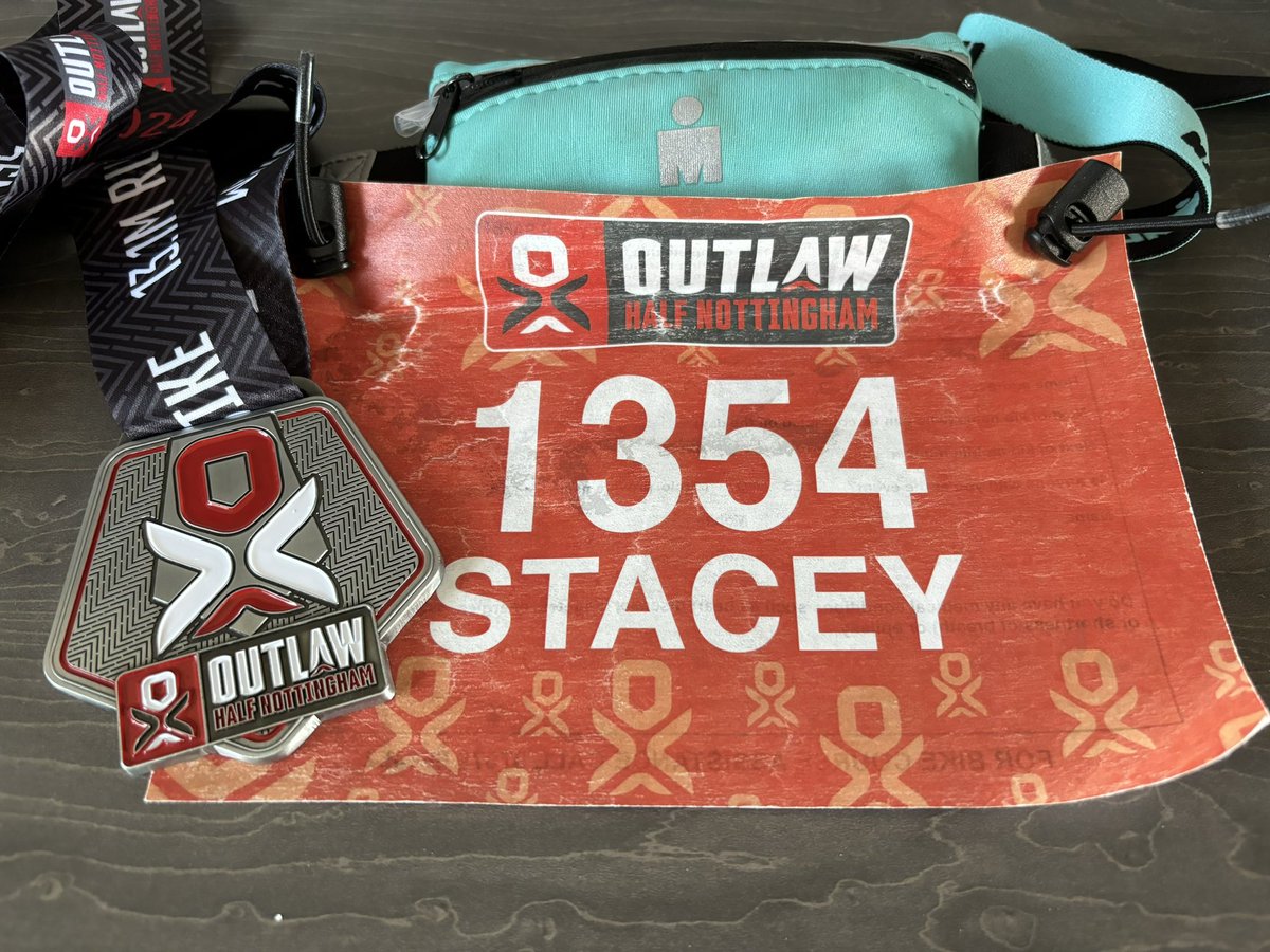 atkinsmaths's tweet photo. Outlaw half today, first outlaw of the series!Tough day at the office, windy on the bike and run and then the sunshine made an appearance🥵 Over the moon to have got a 70.3 distance PB 🥳 https://t.co/wxP8HGqvqa
