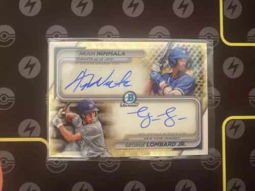 RareOneCards's tweet photo. WOW! 😍
The Arjun Nimmala/George Lombard Jr. Superfractor Auto has been pulled and is up on eBay!
The full tracker is in the bio!
#TheSuperTracker #rareonecards #24Bowman #arjunnimmala #georgelombardjr #bluejays #yankees #dualauto #superfractor #thehobby #whodoyoucollect https://t.co/b9bxCet8KX