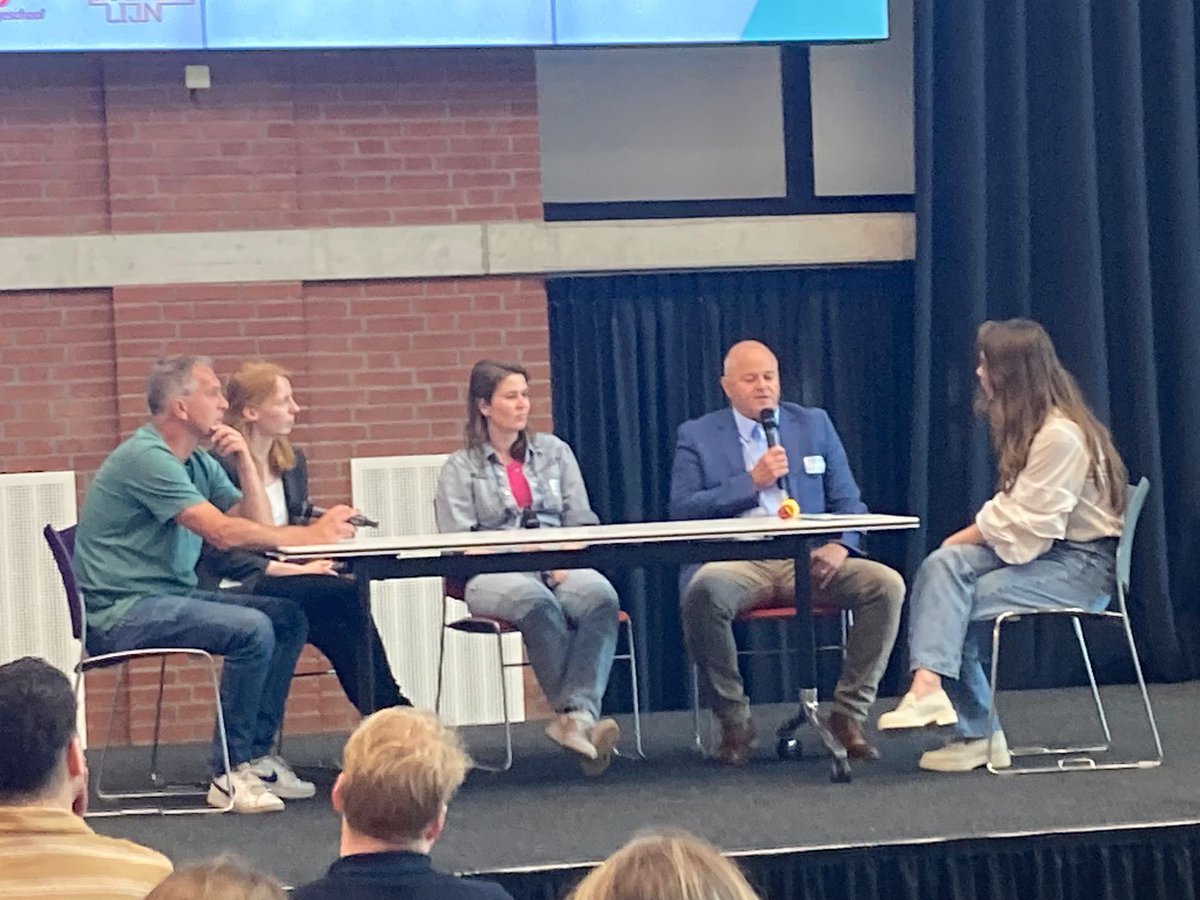 Weer een mooie week: jongerenparticipatie, een informele bijeenkomst vanuit LEADER. Waar landbouwprojecten in samenhang met omgeving centraal stonden. Boerenbedrijven bezocht. Met dank aan @cornederooij. 
En zondag met @sachaausems op bezoek bij de kersverse landskampioen.